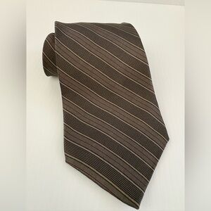 Bill Blass NEO  Brown Striped Silk Tie with Subtle Gold Accents